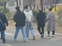 网曝吃瓜热门事件,吃瓜群众热议，真相究竟如何？
